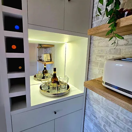 Azoreslima Apartman *